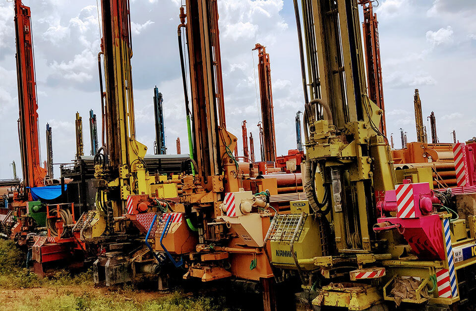 borewell drilling contractors Chinnamannur